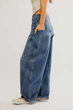 Load image into Gallery viewer, Sugar &amp; Spice Barrel Jeans By Free People