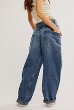 Load image into Gallery viewer, Sugar &amp; Spice Barrel Jeans By Free People