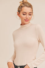 Load image into Gallery viewer, Sittin Pretty Sweater Top