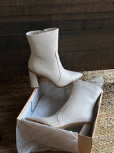 Load image into Gallery viewer, Mirie Boots By Billini