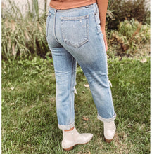 Load image into Gallery viewer, Zoey Basic Mom Jeans By Hidden